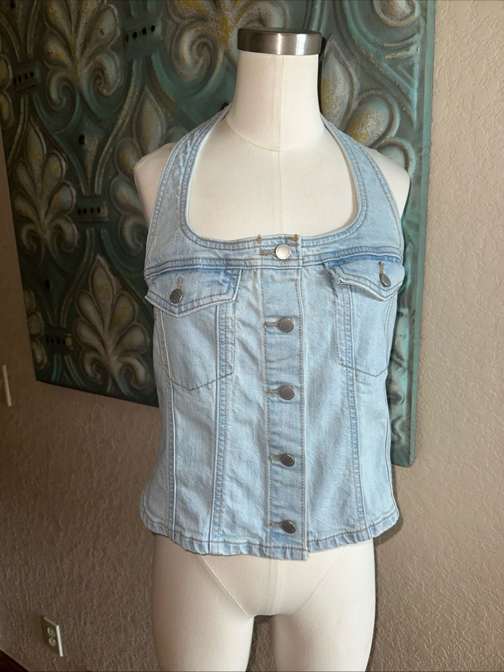 Universal Thread Denim Halter Crop Top Button Down Women’s Size Large